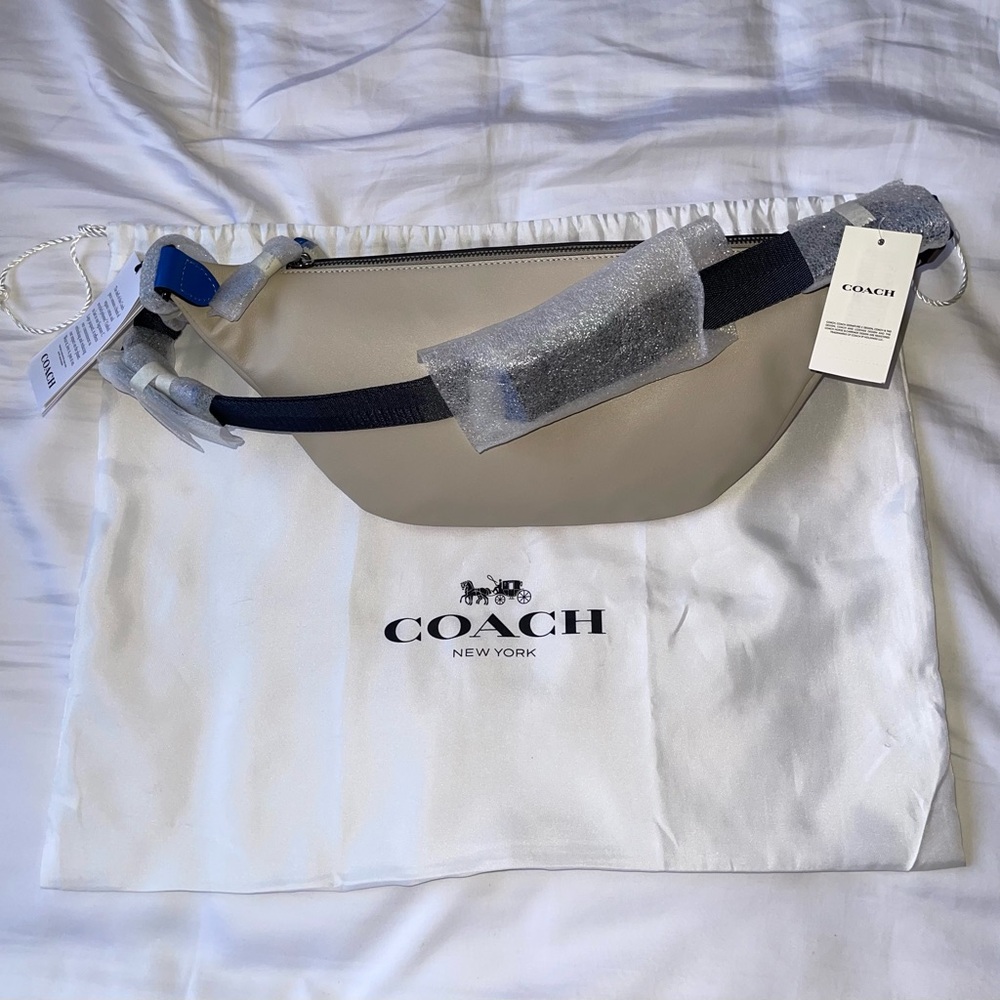 Coach Cream and Blue Belt Bag - Picture 2 of 6